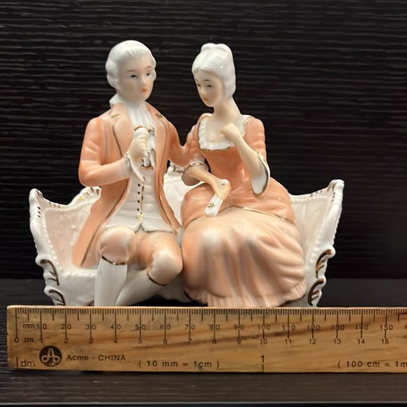 Peach elegance- courting couple porcelain antique collectable - Picture 3 of 4